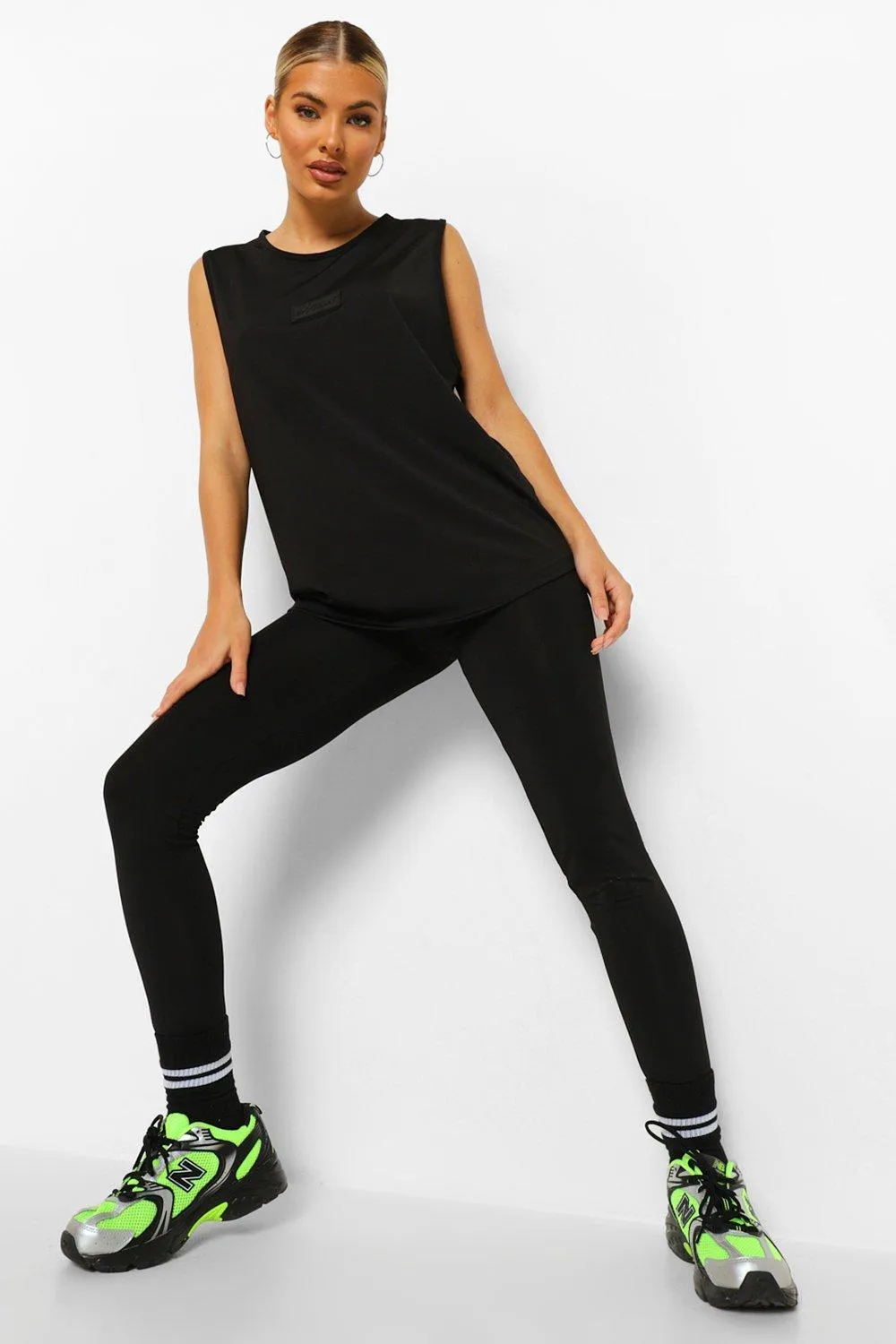 Woman Rubber Tab Active Leggings